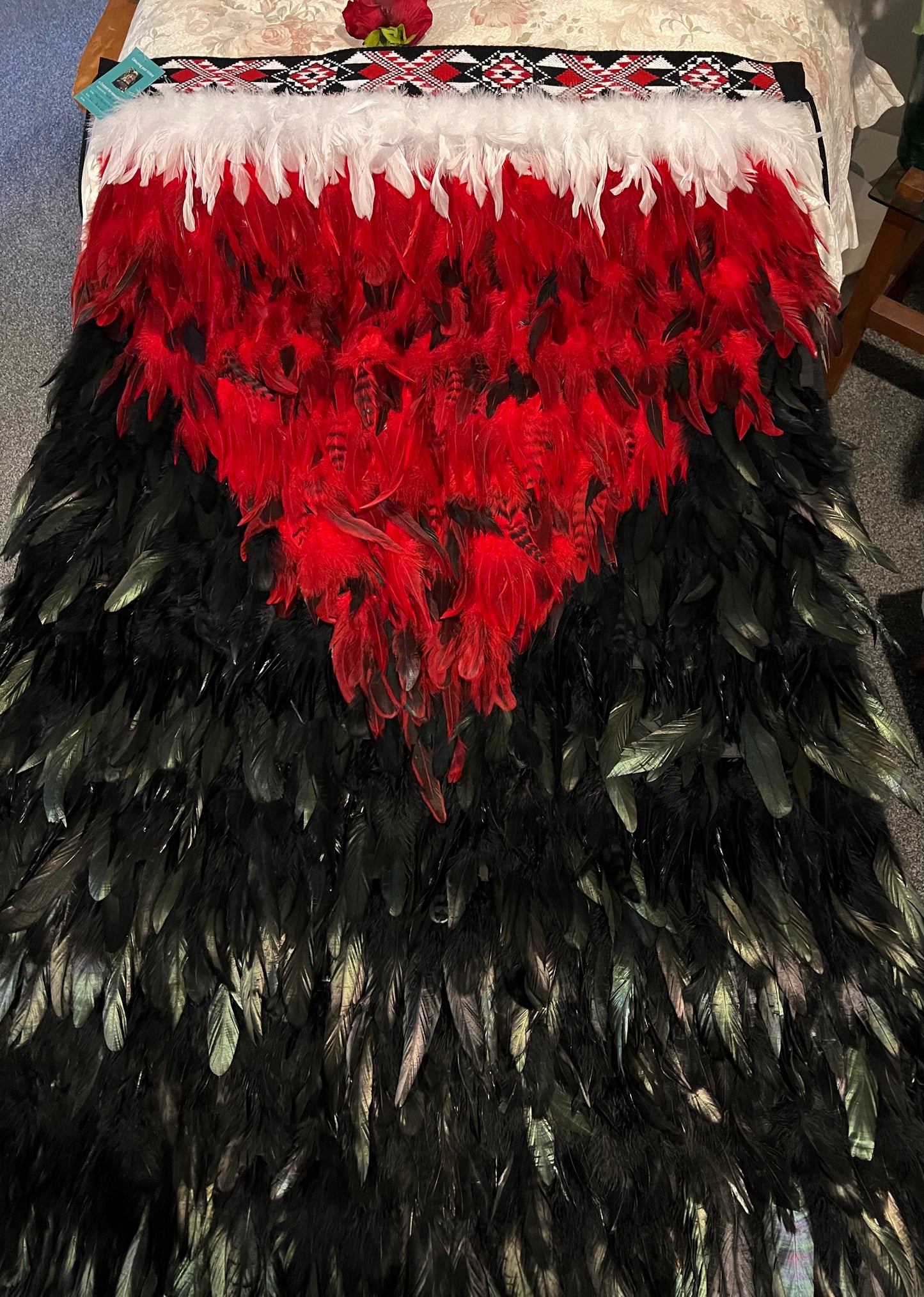 Tangihanga Kakahu - Red Whetu